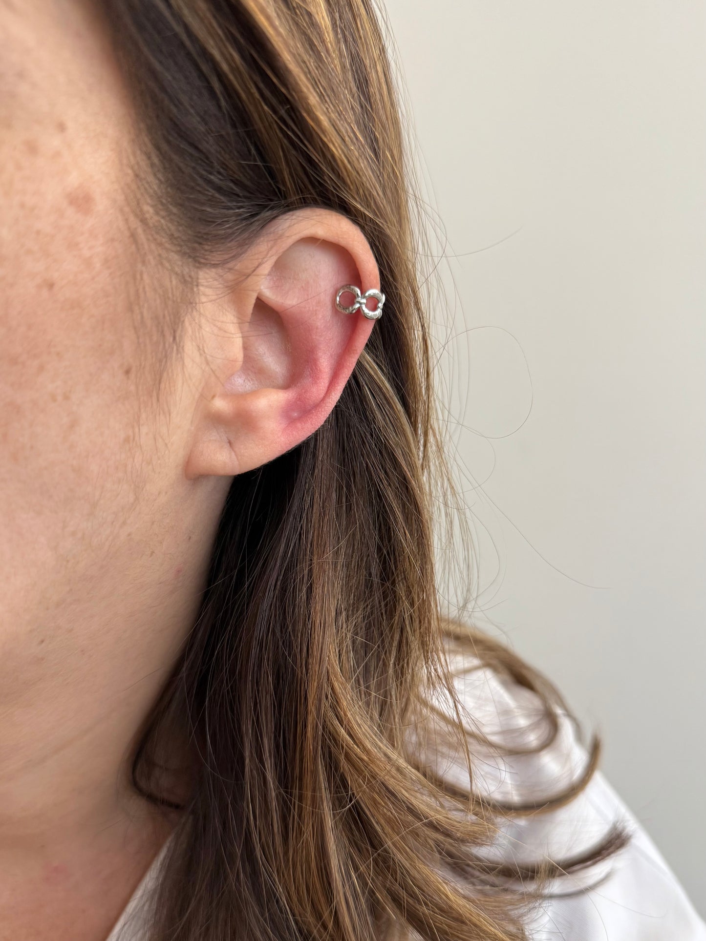 Earcuff Lise - monoboucle vendue à l’unité - doré ou argent