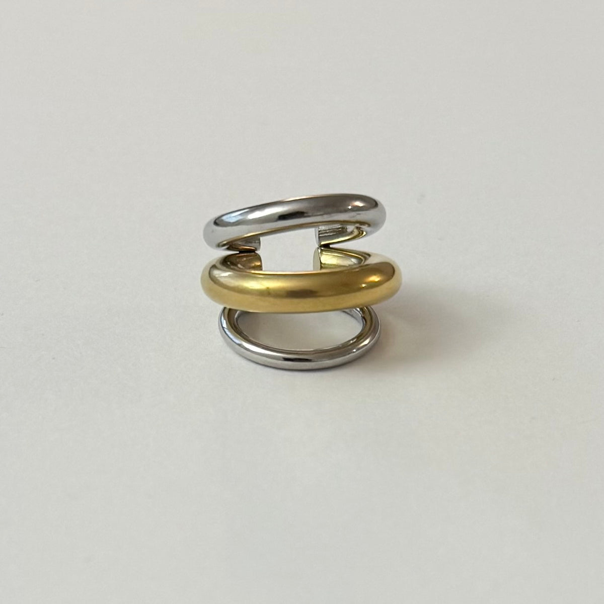 Earcuff Bobby - monoboucle vendue à l’unité - doré ou argent