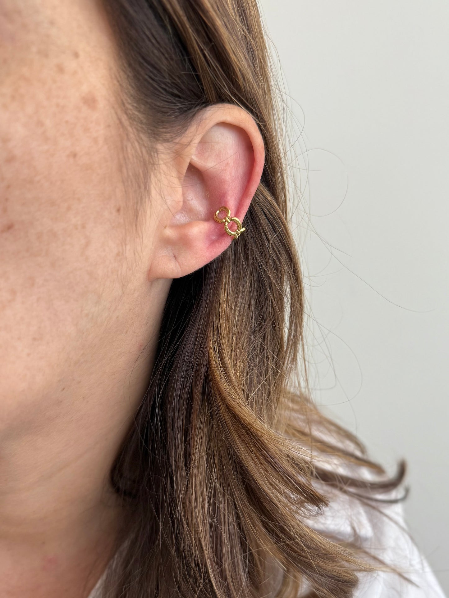 Earcuff Lise - monoboucle vendue à l’unité - doré ou argent