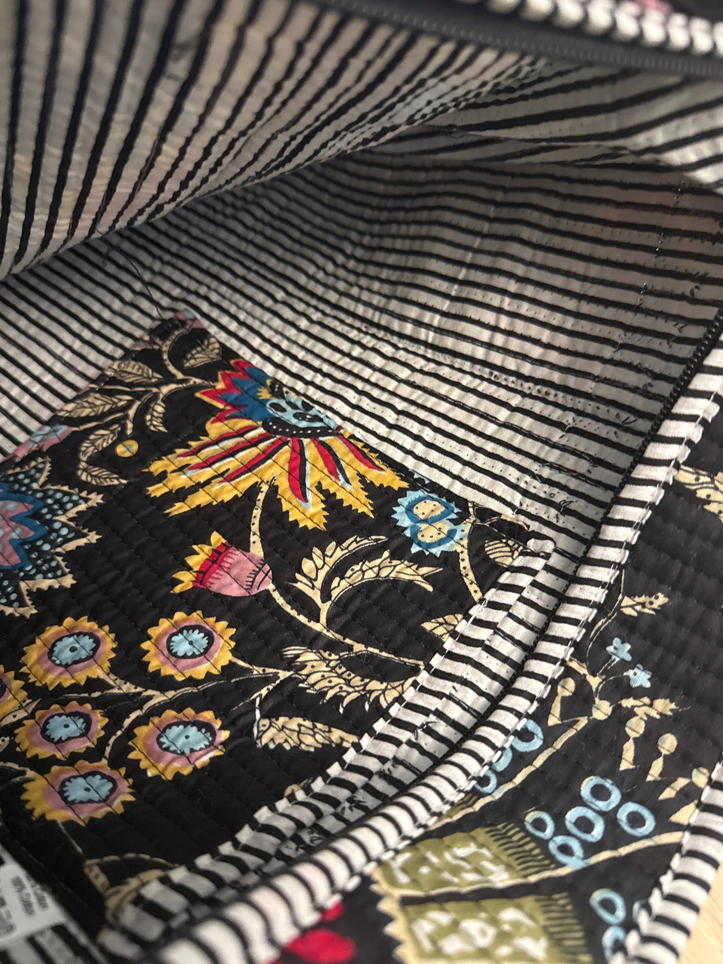 Sac cabas en coton matelassé - Tissu Fleuri noir