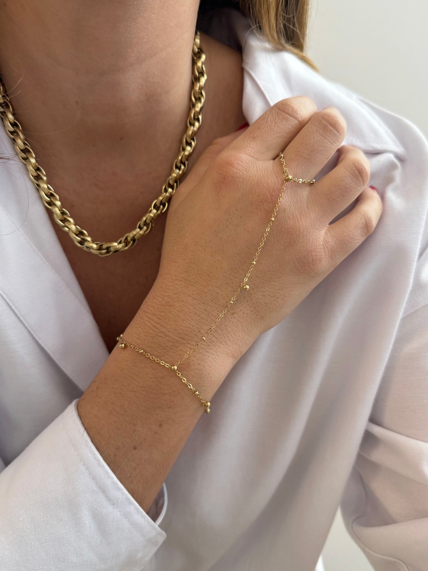 Manina - Chaîne de main - doré ou argent