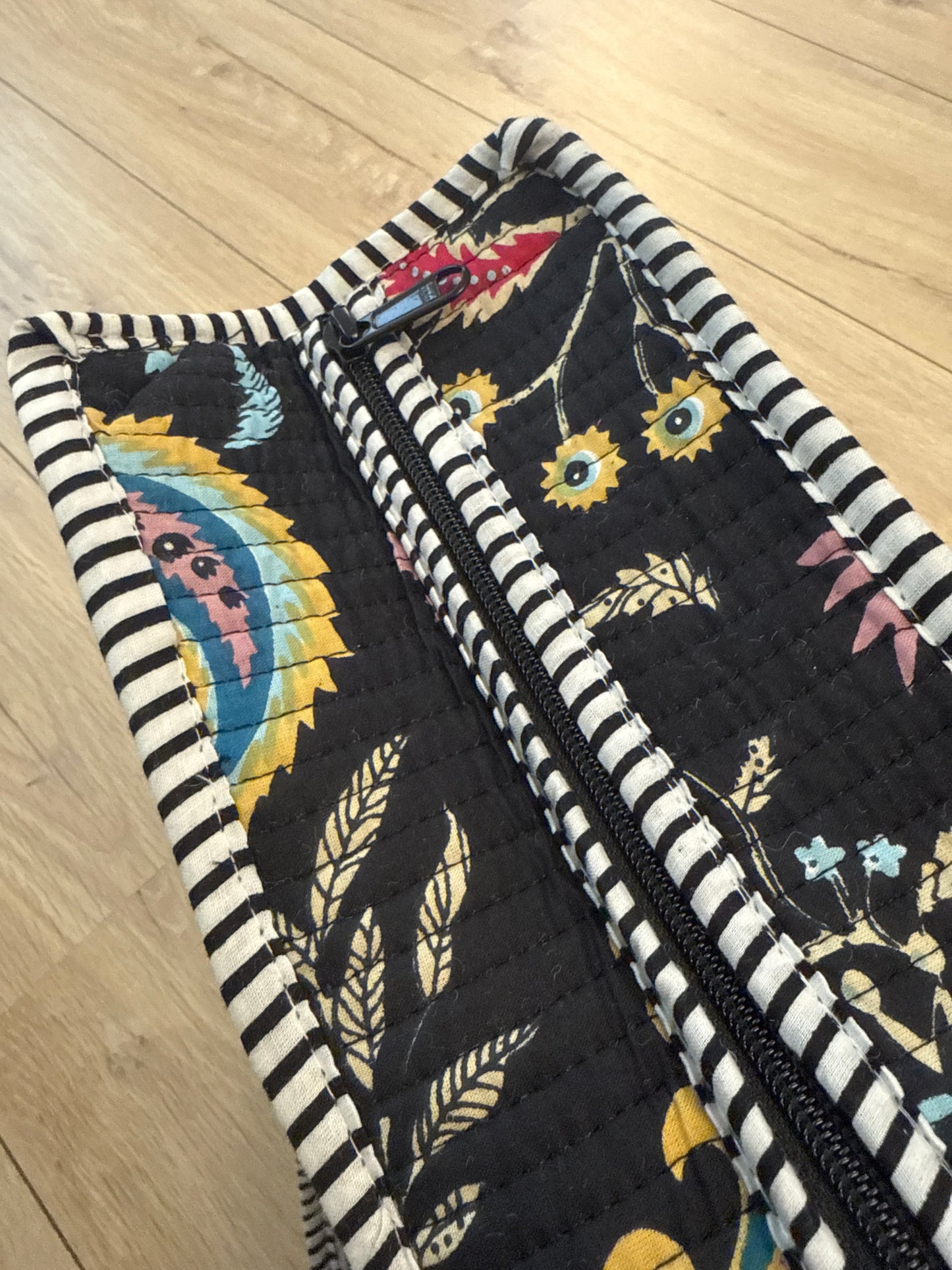 Sac cabas en coton matelassé - Tissu Fleuri noir