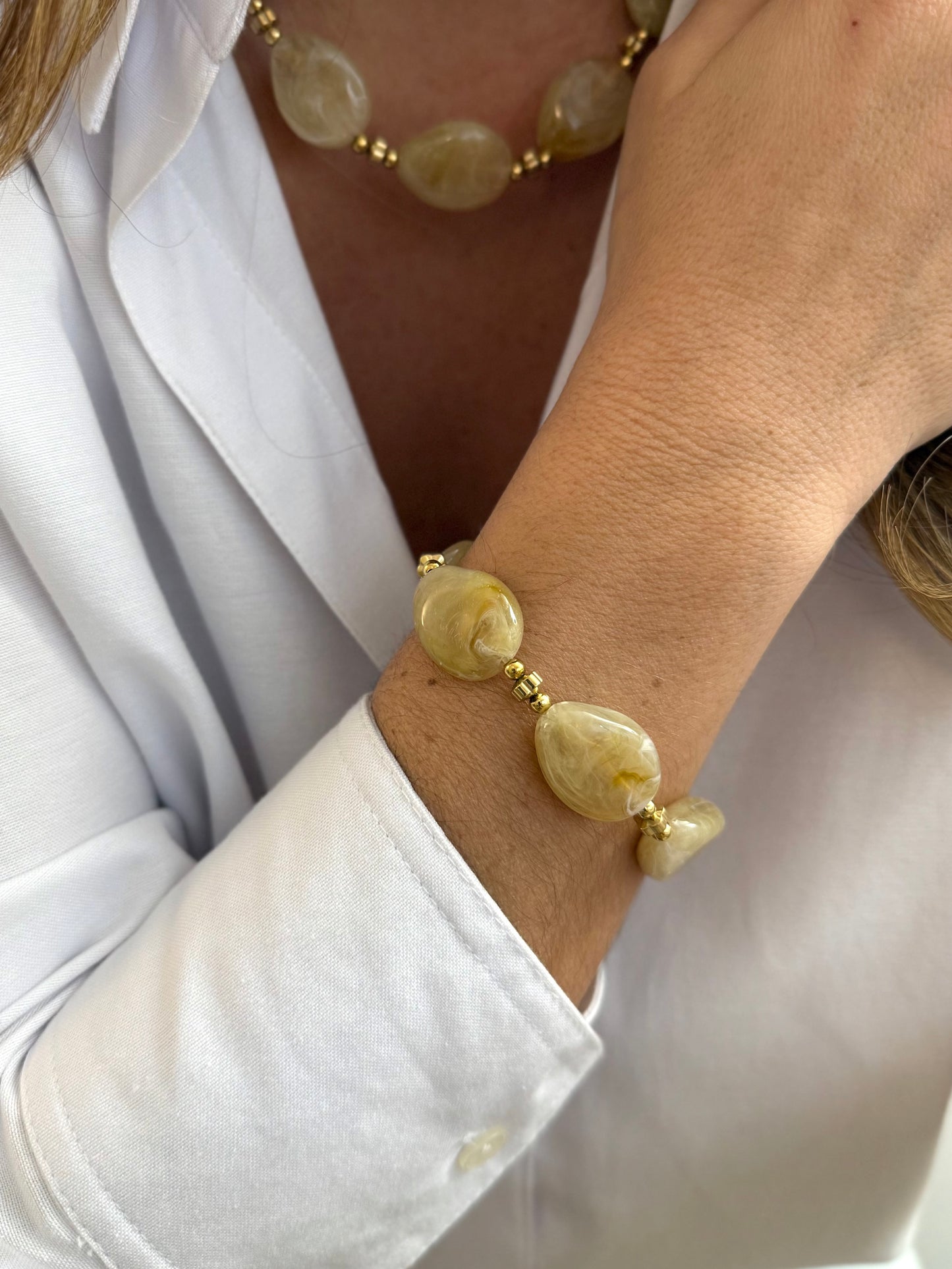 Elina - le bracelet - plusieurs couleurs disponibles