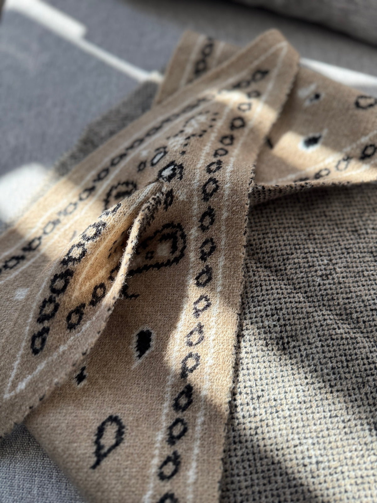 Sloane - Petit triangle Bandana - plusieurs couleurs disponibles