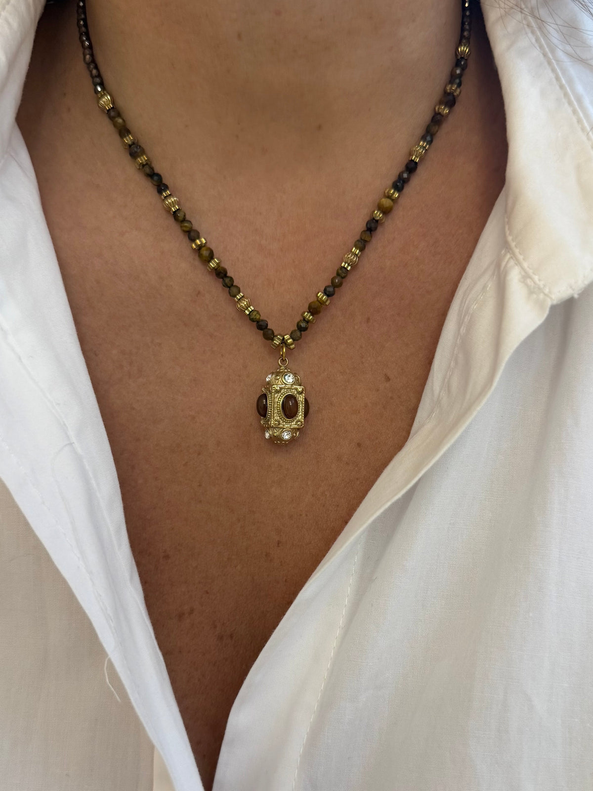 Hena - pierres naturelles - plusieurs couleurs disponibles