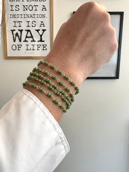 Elna Vert Amande - bracelet 5 tours ou collier - 𝘋𝘦𝘳𝘯𝘪𝘦𝘳 𝘦𝘯 𝘴𝘵𝘰𝘤𝘬